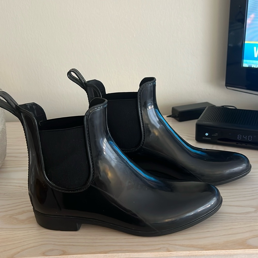 J.Crew Black Rain Ankle Bootie Pull On Sz 10